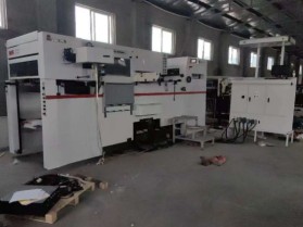 Foiling, cutting & creasing press